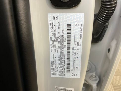 New 2025 Ford F350 Platinum image 28