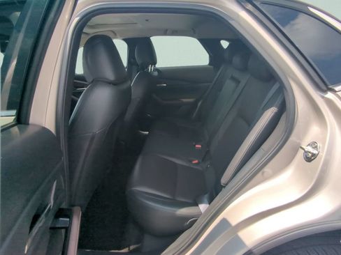 Used 2023 MAZDA CX-30 AWD 2.5 S w/ Premium Package image 11