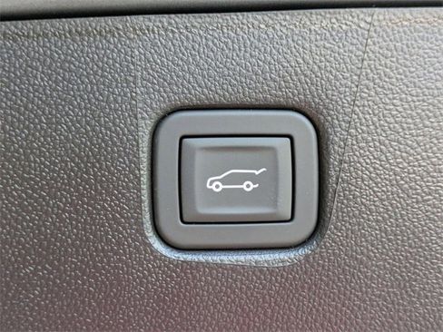 New 2025 Chevrolet Blazer LT w/ Convenience Package image 30