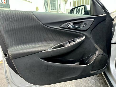 Used 2022 Chevrolet Malibu LT image 18