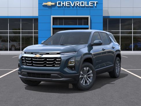 New 2026 Chevrolet Equinox LT w/ Convenience Package II FWD image 6