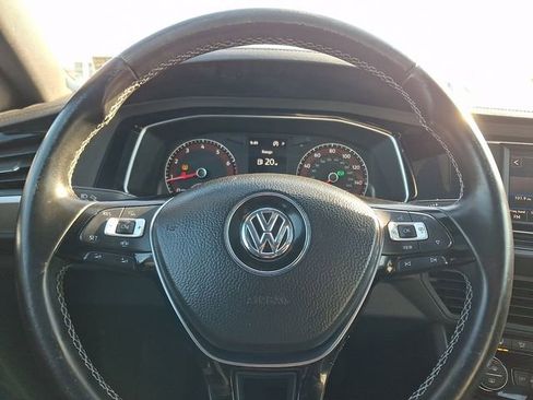 Used 2019 Volkswagen Jetta R-Line image 19