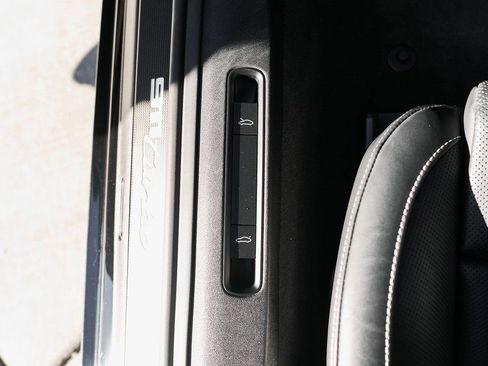 Used 2024 Porsche 911 Turbo image 33