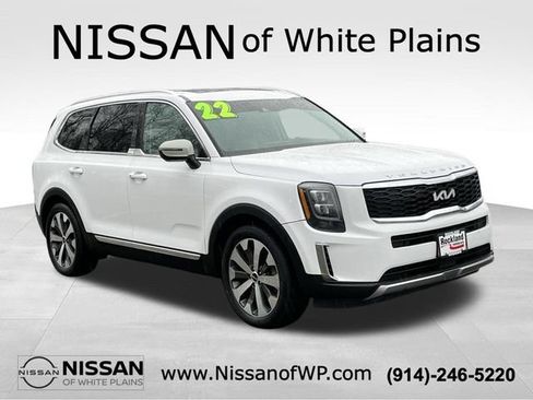 Used 2022 Kia Telluride EX w/ EX Premium Package AWD/4WD image 3