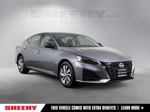 Certified 2025 Nissan Altima 2.5 S image 1