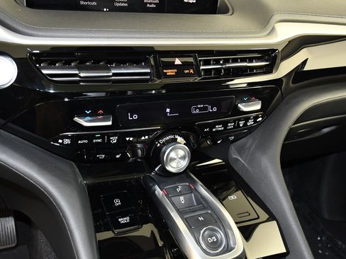 Certified 2024 Acura MDX SH-AWD image 28