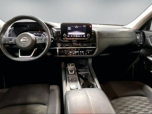 Used 2024 Nissan Pathfinder SV w/ Lighting Package (N92) AWD/4WD image 8
