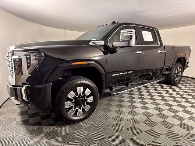 Used 2026 GMC Sierra 2500 Denali w/ Denali Reserve Package AWD/4WD image 2