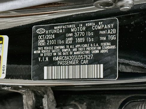 Used 2025 Hyundai Venue SEL FWD image 11