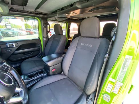 Used 2020 Jeep Wrangler Unlimited Sahara image 30