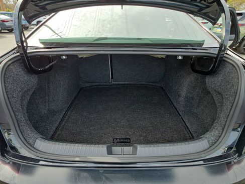 Used 2022 Volkswagen Jetta SE w/ Panoramic Sunroof Package FWD image 12