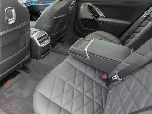 Certified 2024 BMW 740i image 33