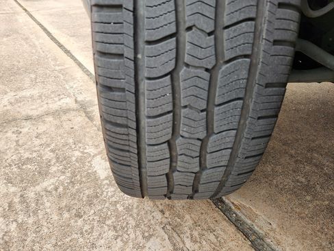 Used 2023 Chevrolet Silverado 1500 LT image 12