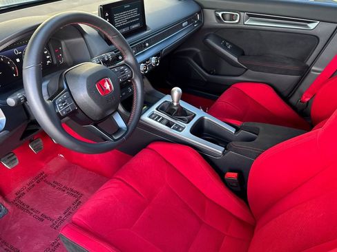 Used 2025 Honda Civic Type R image 9