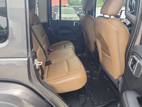 Used 2021 Jeep Wrangler Unlimited Sahara AWD/4WD image 26