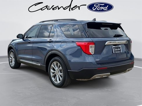 Used 2021 Ford Explorer XLT w/ Equipment Group 202A image 7