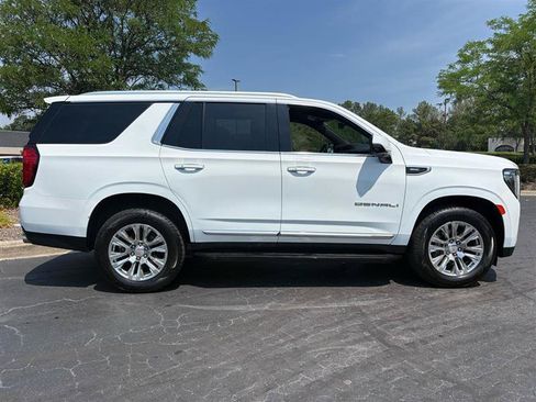 Used 2023 GMC Yukon Denali AWD/4WD image 18