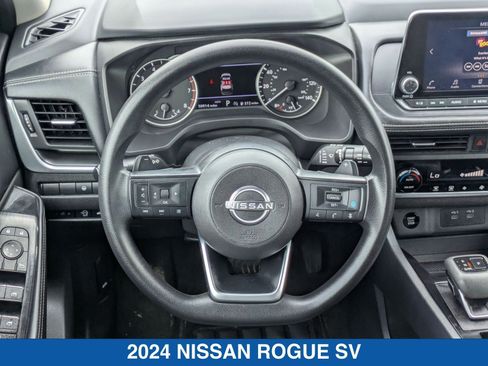 Used 2024 Nissan Rogue SV AWD/4WD image 16