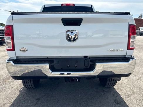 Used 2024 RAM 2500 Tradesman w/ Chrome Appearance Group AWD/4WD image 4