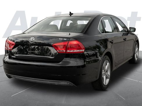 Used 2013 Volkswagen Passat TDI SE FWD image 3