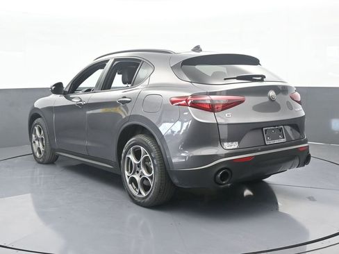 Used 2023 Alfa Romeo Stelvio Sprint image 4