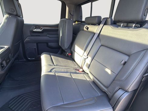 Used 2025 Chevrolet Silverado 1500 LT Trail Boss w/ LT Trail Boss Premium Package image 19