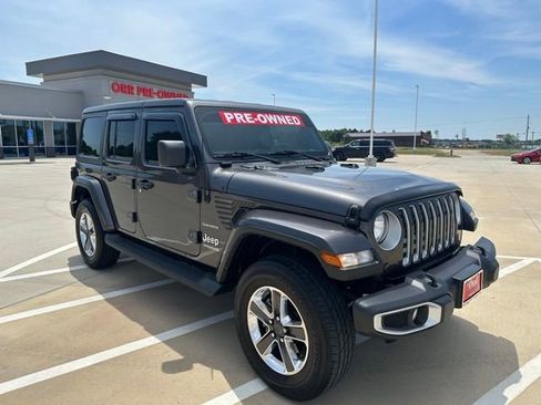 Used 2021 Jeep Wrangler Unlimited Sahara AWD/4WD image 17