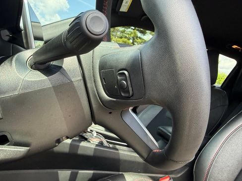 Used 2024 Jeep Compass Trailhawk AWD/4WD image 16