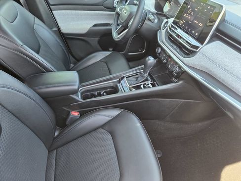 Used 2022 Jeep Compass Latitude w/ Sun and Sound Group FWD image 18