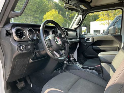 Used 2023 Jeep Wrangler Unlimited Sport AWD/4WD image 16