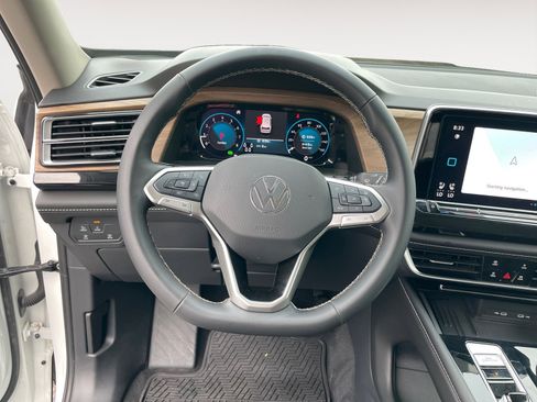 Used 2026 Volkswagen Atlas SE AWD/4WD image 14