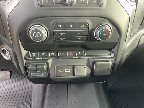 Used 2024 Chevrolet Silverado 2500 Custom w/ Custom Value Package image 19