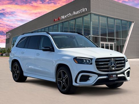 Used 2024 Mercedes-Benz GLS 450 4MATIC image 5