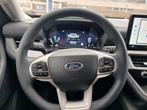 New 2026 Ford Explorer Active AWD/4WD image 13