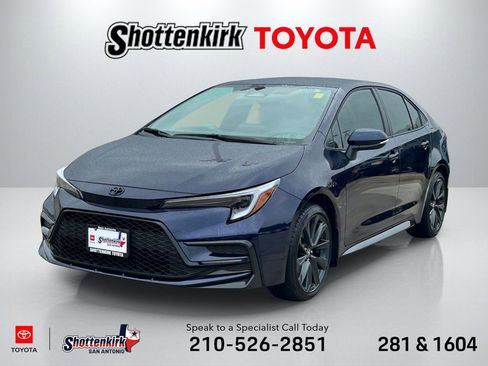 Certified 2026 Toyota Corolla SE FWD image 1