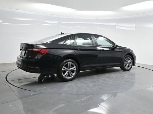 Used 2024 Volkswagen Jetta SE FWD image 40