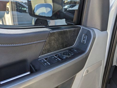 Used 2024 Ford F250 XLT w/ Black Appearance Package image 26