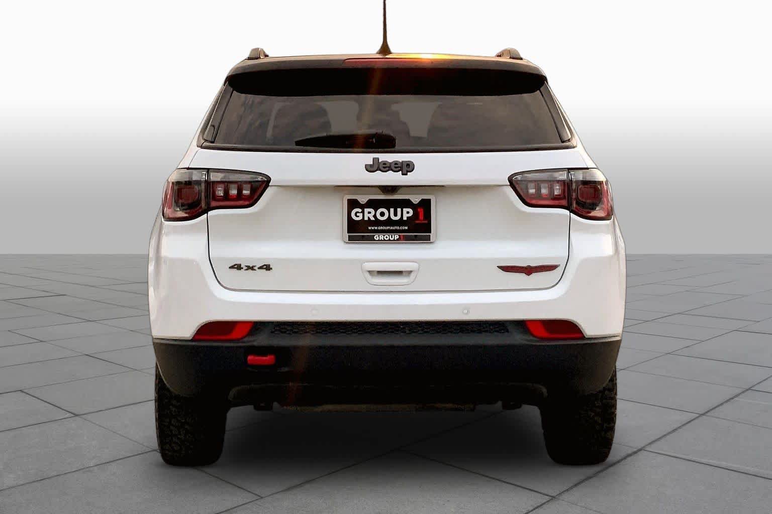 Used 2026 Jeep Compass Trailhawk AWD/4WD image 5