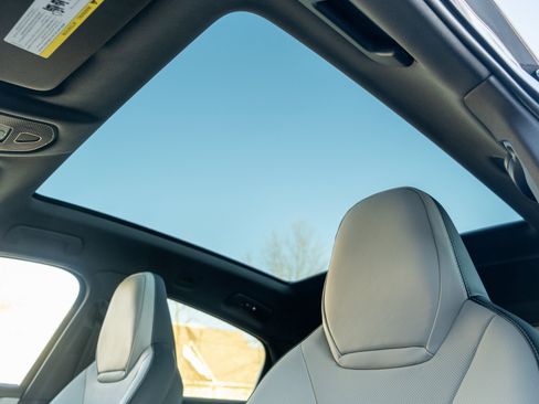 New 2026 Porsche Cayenne S image 19