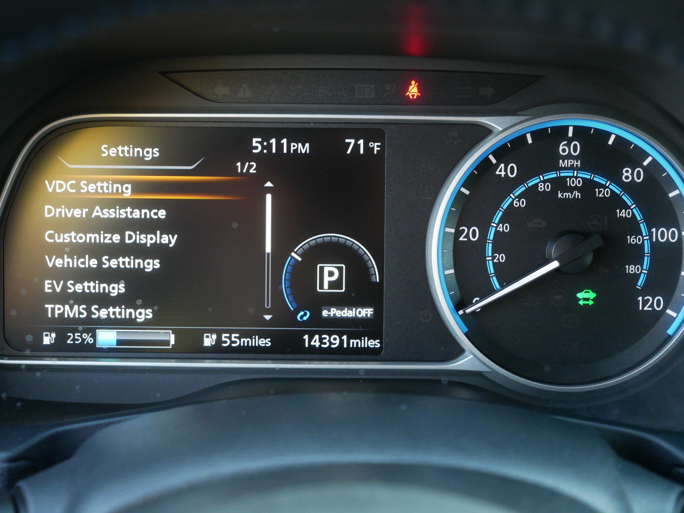 Certified 2025 Nissan Leaf SV Plus FWD image 21