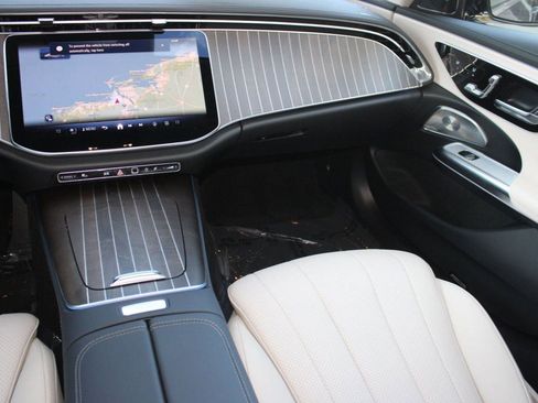 Used 2026 Mercedes-Benz E 350 4MATIC Sedan image 32