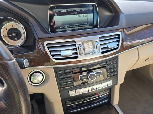 Used 2015 Mercedes-Benz E 250 BlueTEC 4MATIC Sedan w/ Premium 1 Package image 16