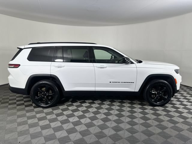 Used 2023 Jeep Grand Cherokee L Laredo AWD/4WD image 28