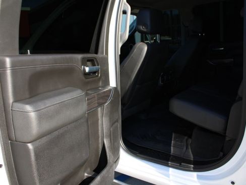 Used 2020 Chevrolet Silverado 2500 LTZ w/ LTZ Texas Edition image 12