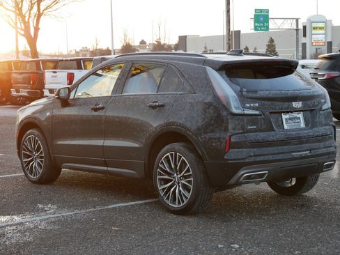 Used 2024 Cadillac XT4 Sport image 10