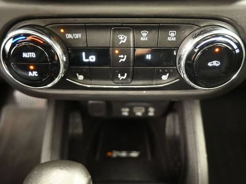 Used 2021 Chevrolet TrailBlazer RS w/ Sun and Liftgate Package AWD/4WD image 6
