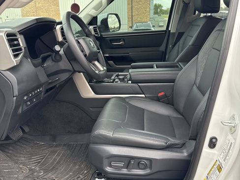 Used 2024 Toyota Tundra Limited w/ Power Package image 5