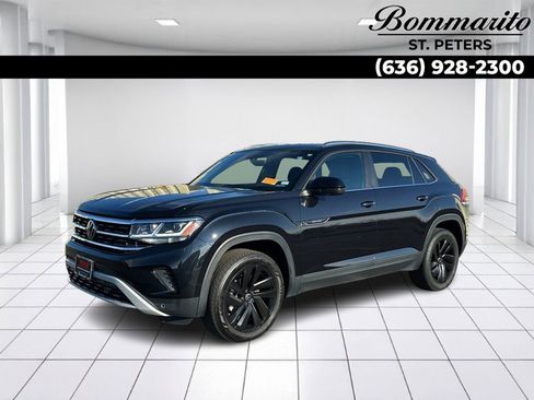 Used 2023 Volkswagen Atlas Cross Sport SE image 1