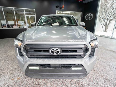 Certified 2024 Toyota Tacoma SR5 image 7