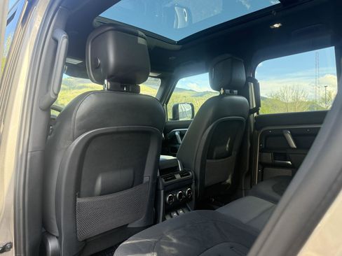 Certified 2023 Land Rover Defender 110 V8 AWD/4WD image 34